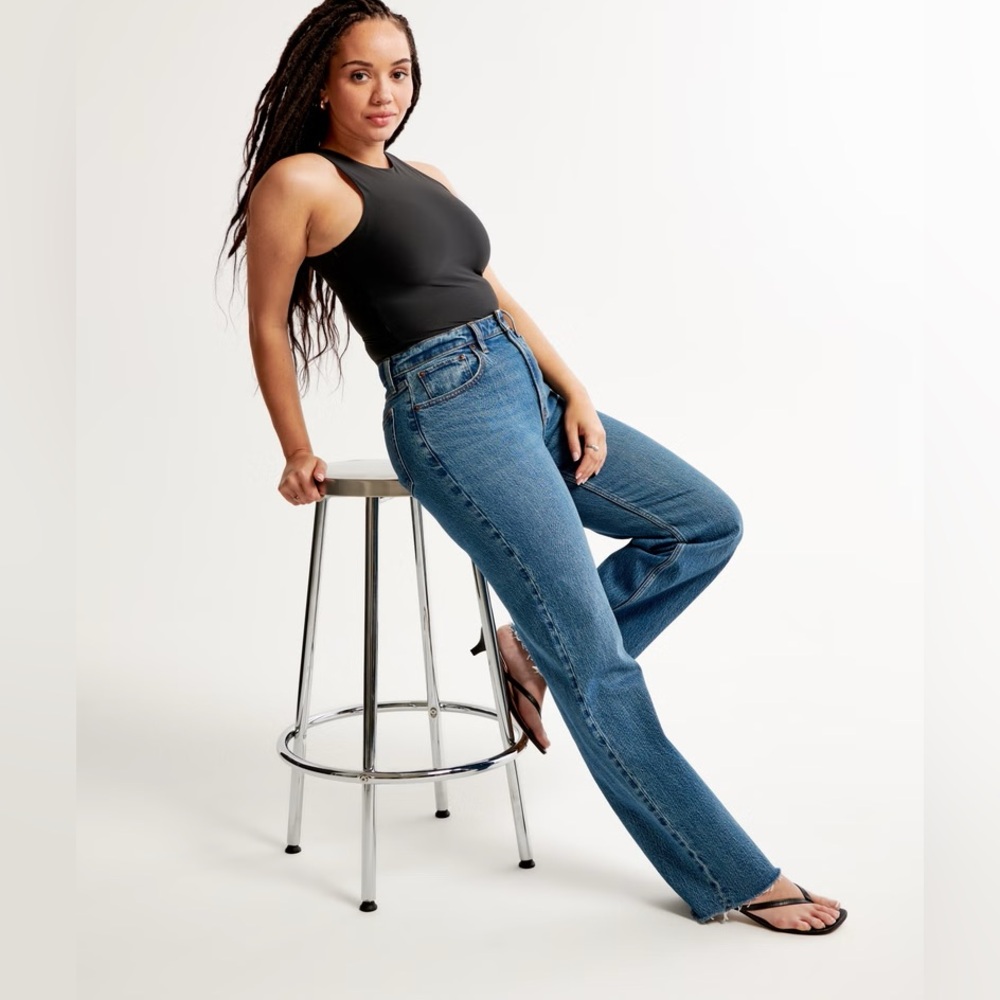 Abercrombie Curve Love High Rise 90s Relaxed Jean